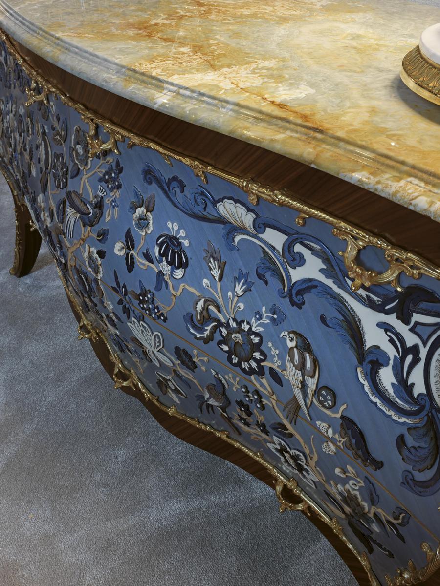 Wooden chest of drawers | 3690 by Ezio Bellotti