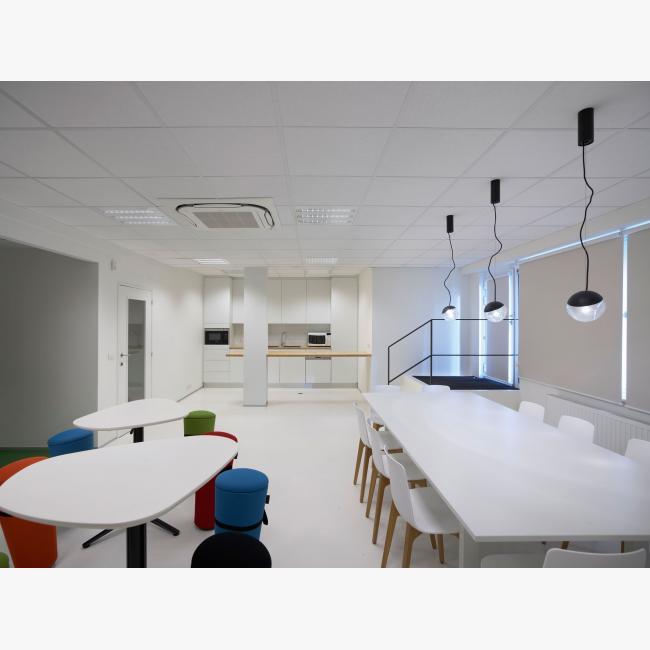 LED pendant lamp | Gibbo by Delta light