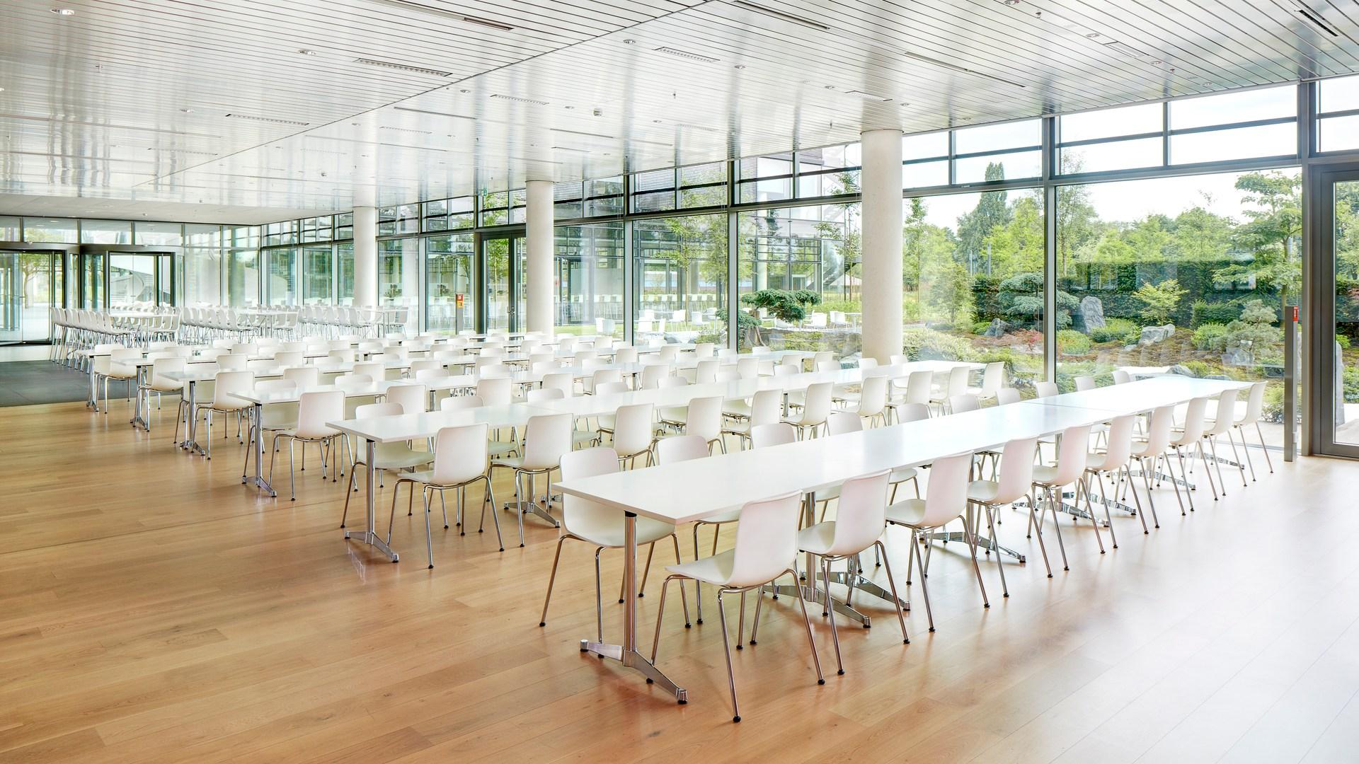 Stackable polypropylene chair | Hal Tube Stackable by Vitra