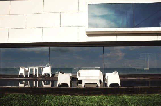 Polypropylene sofa | Solid by Vondom