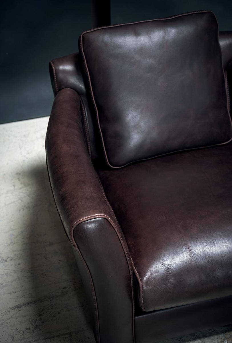 Leather armchair with armrests | Diner by Baxter