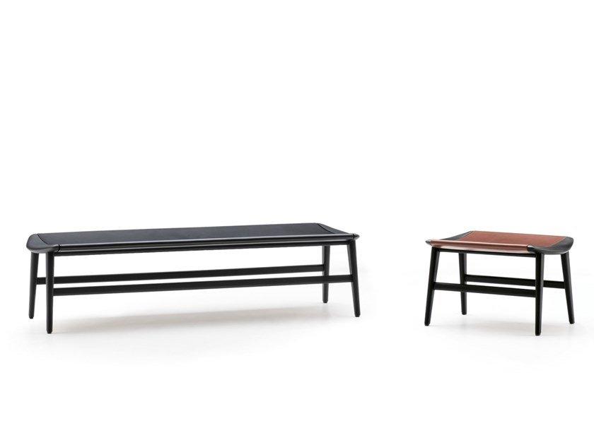 Tanned leather bench | Fynn Saddle Hide by Minotti