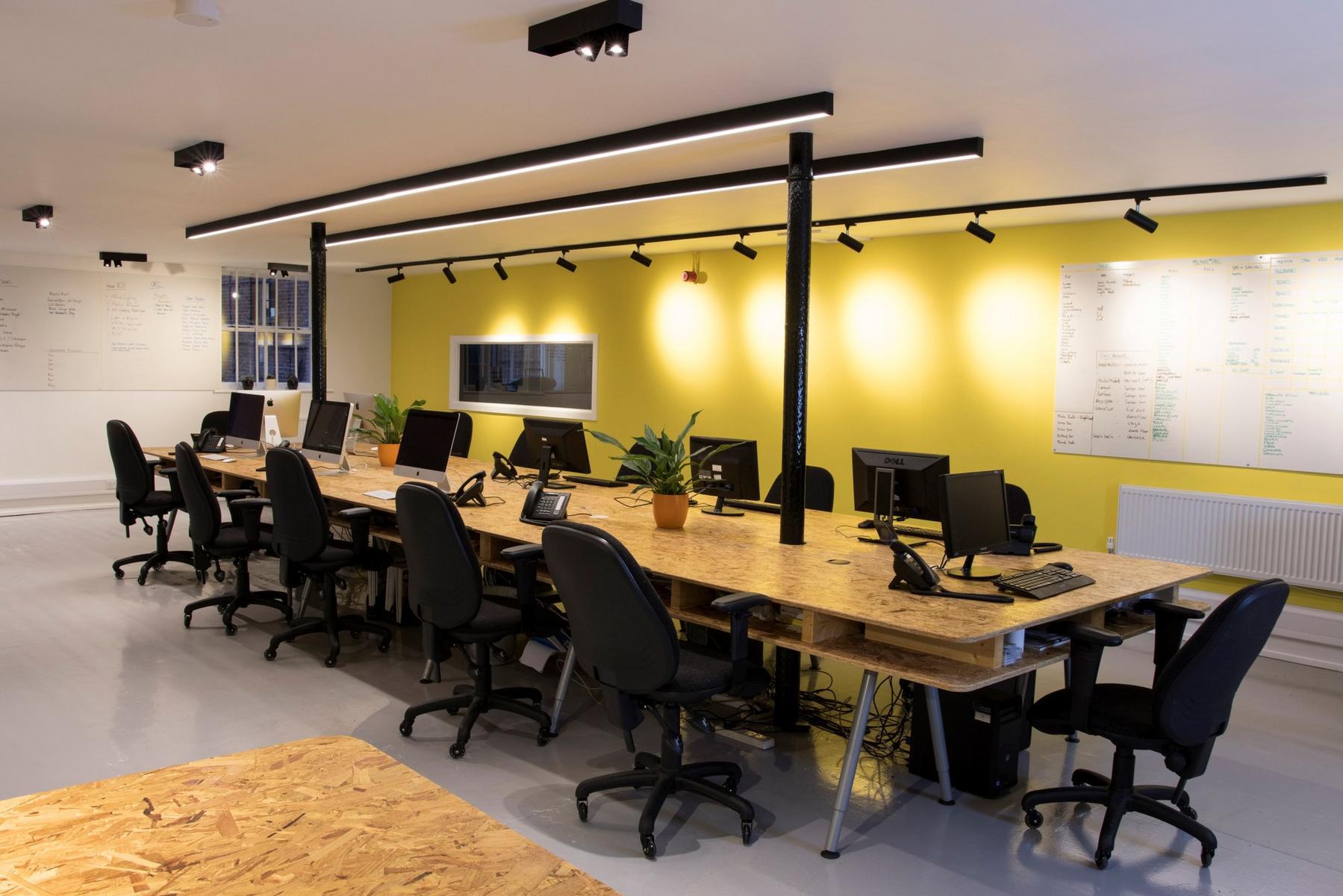 LED aluminium ceiling lamp | Metroline by Dark