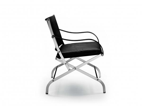 Folding leather chair with armrests | Carlotta by Flexform
