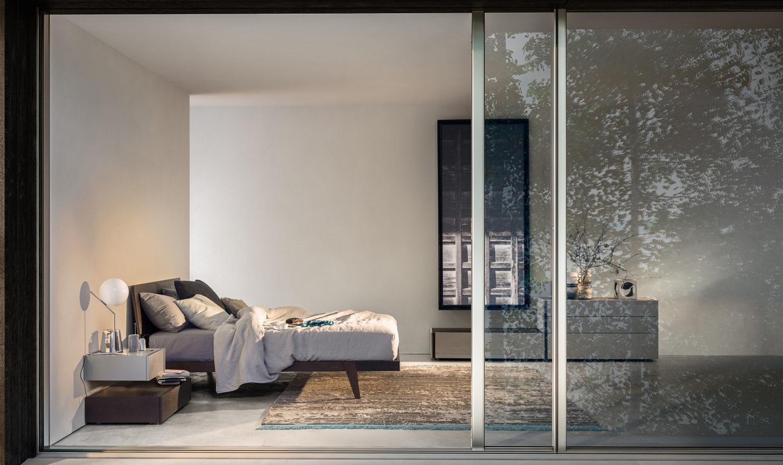 Wood bed with upholstered headboard | Teo by ALF Dafre