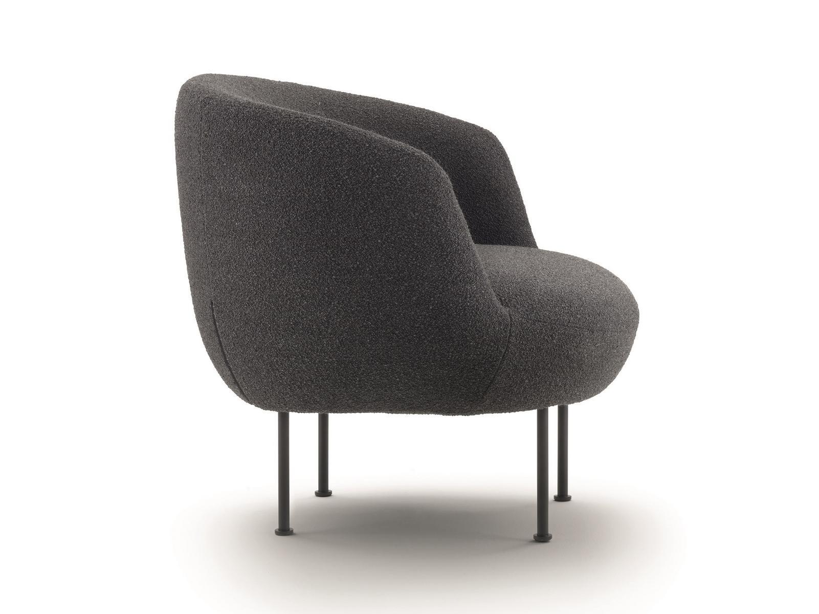 Upholstered fabric easy chair | Suppli’ by Arflex