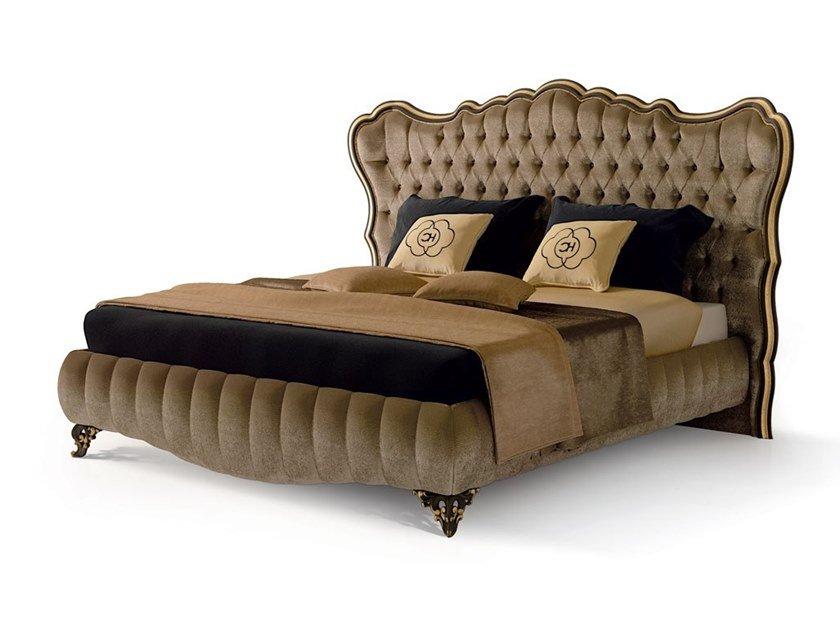 Velvet king size bed with tufted headboard | 6089 by Carpanese home