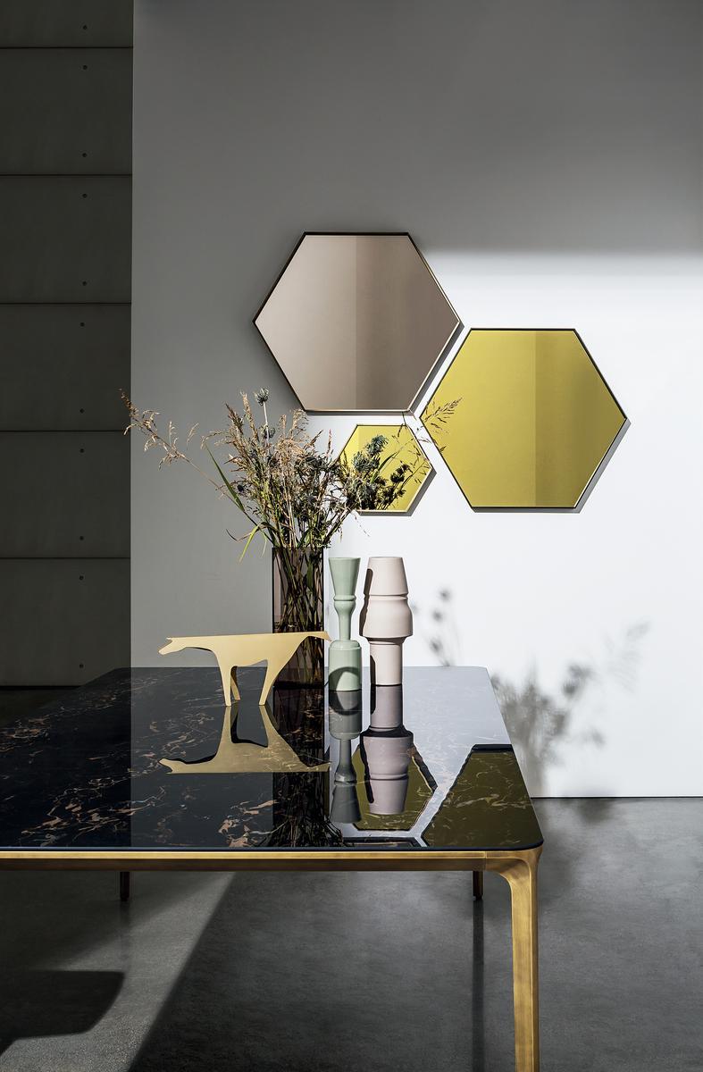 Wall-mounted mirror | Visual Hexagonal by Sovet