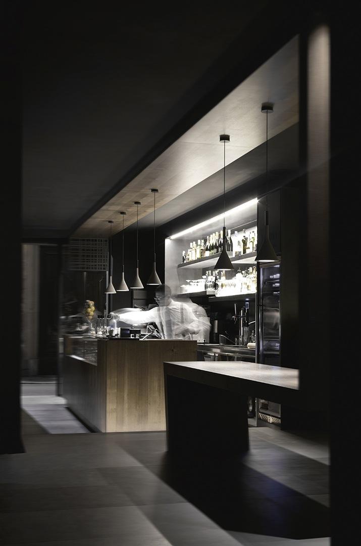 Concrete pendant lamp | Aplomb by Foscarini