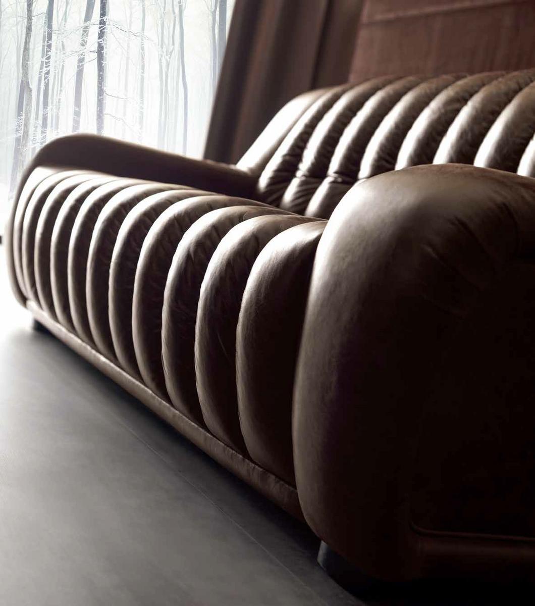 3 seater leather sofa | Victor by Corte Zari