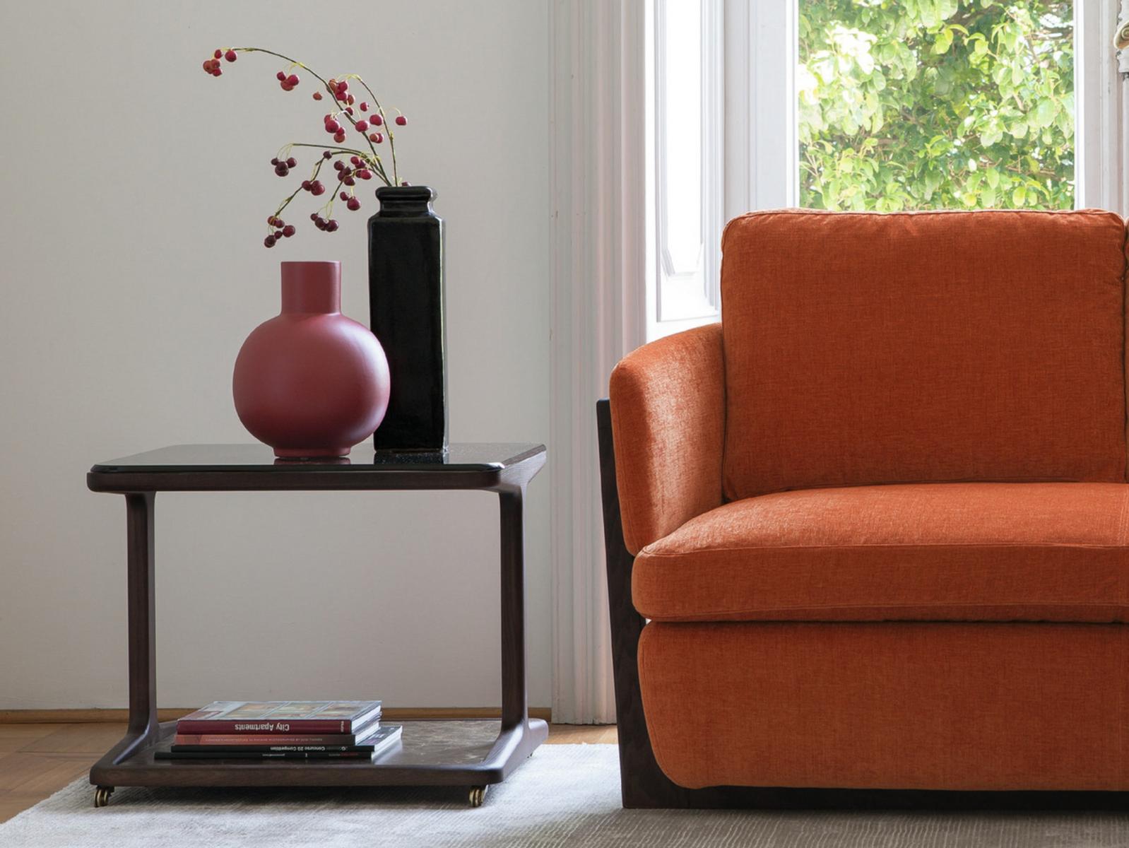 Square wooden coffee table with castors | Script by Porada