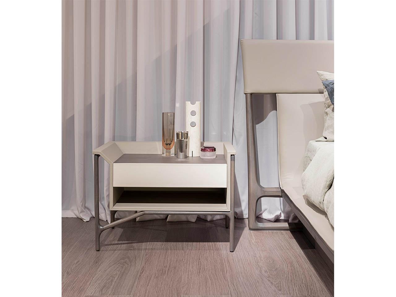 Rectangular leather bedside table | Vine by Turri