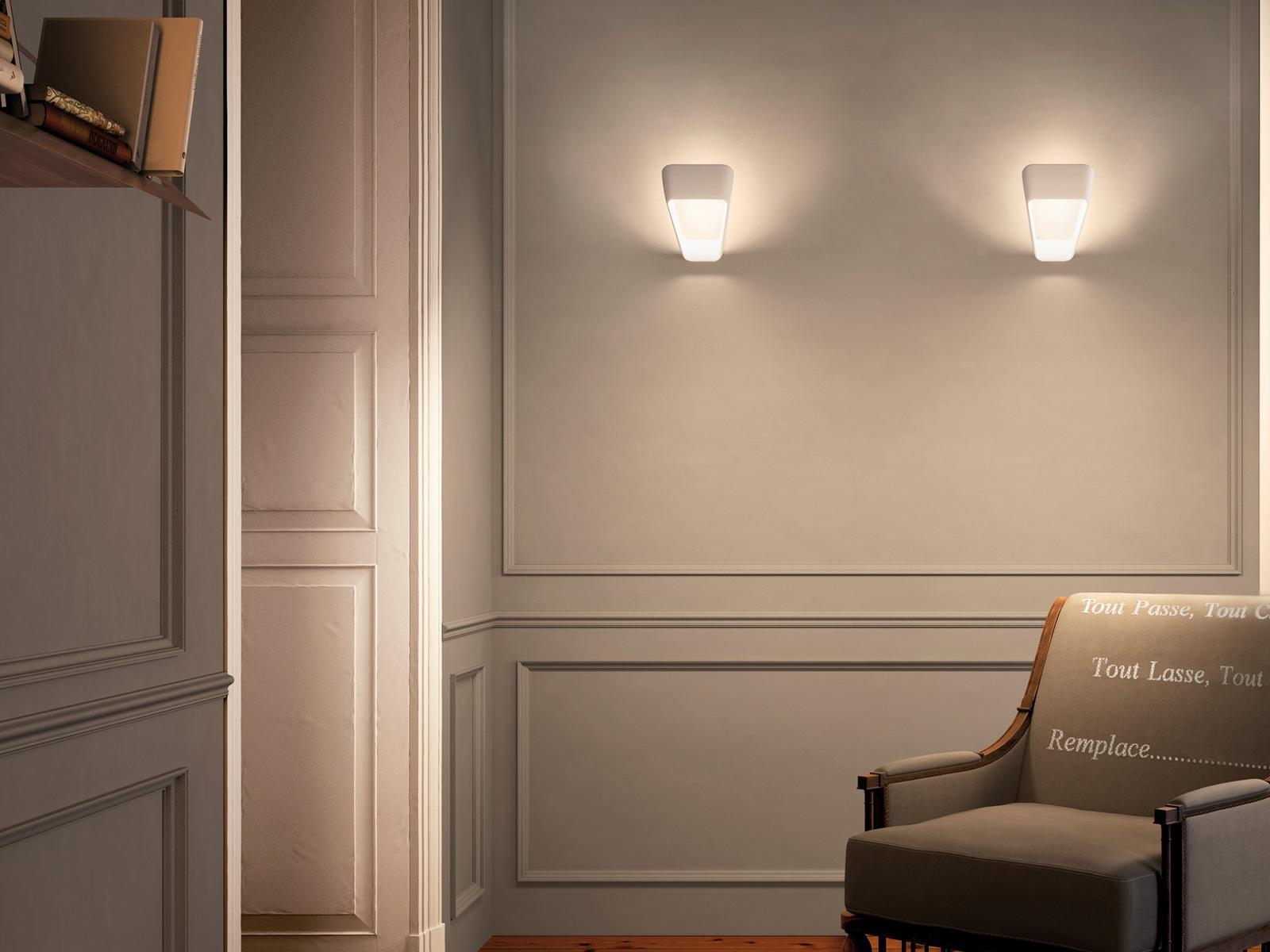 LED die cast aluminium wall lamp | Frame by Kundalini