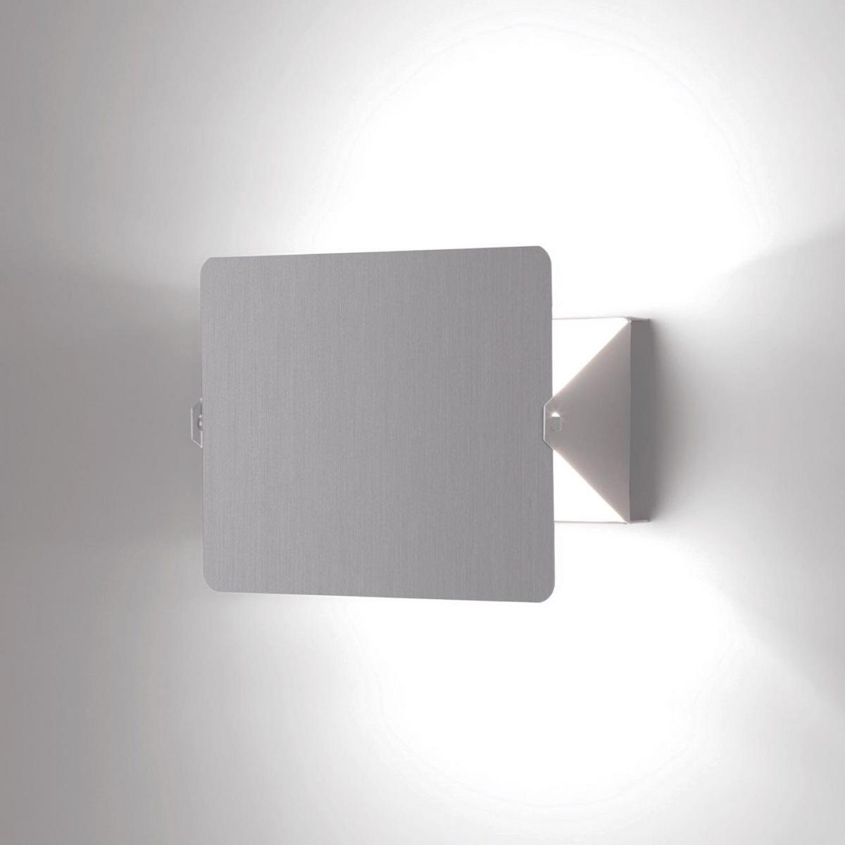 Adjustable aluminium wall lamp | Applique À Volet Pivotant by Nemo