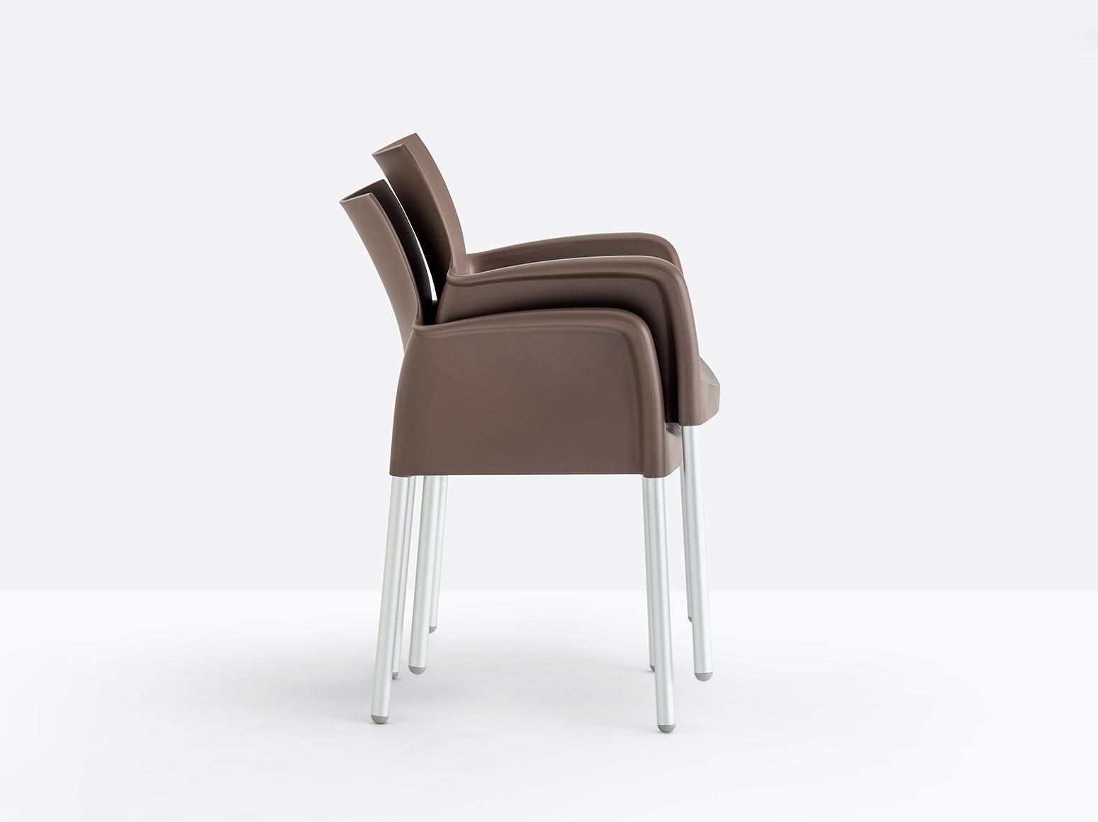 Polypropylene chair with armrests | Ice 850 by Pedrali