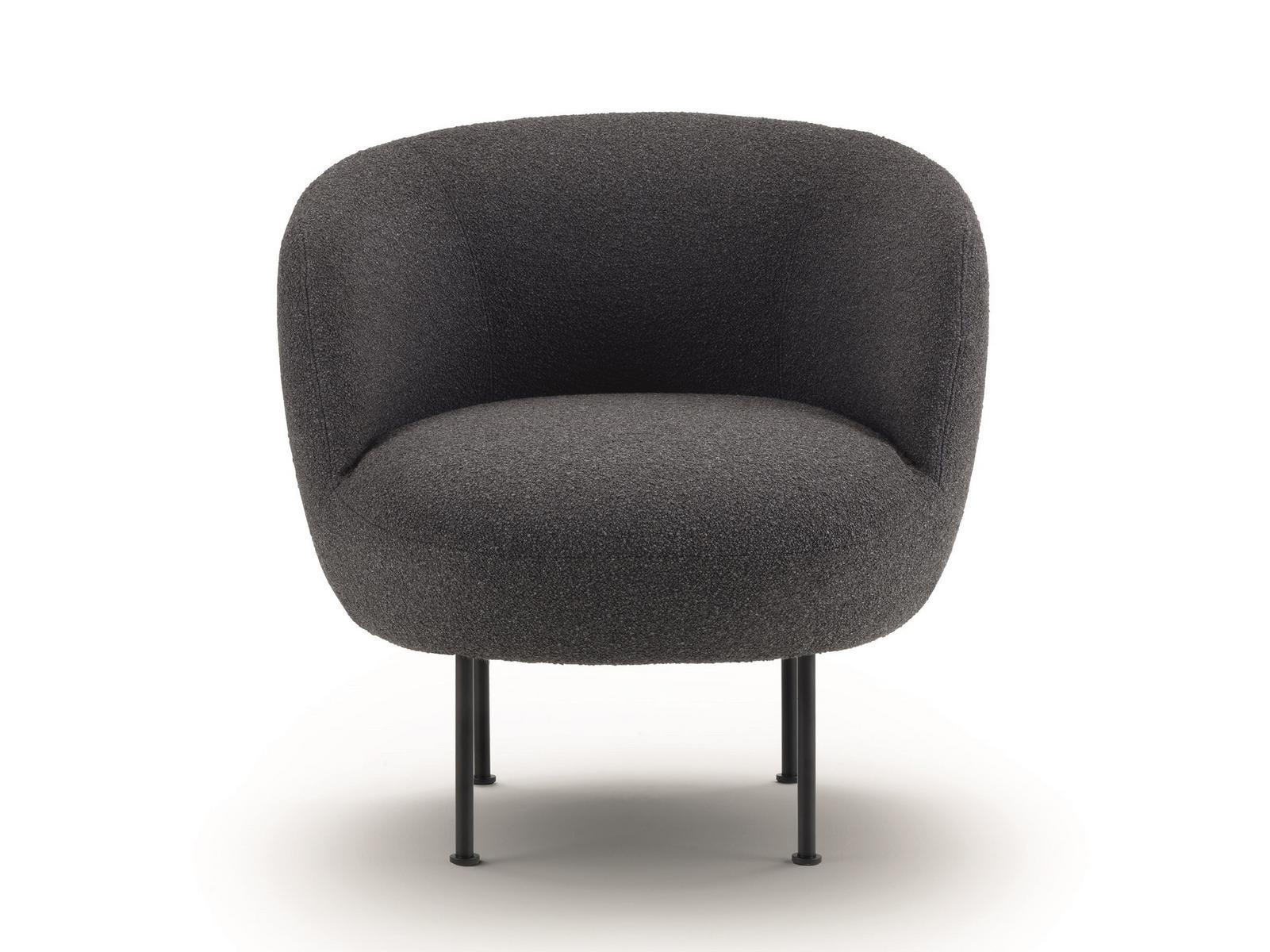 Upholstered fabric easy chair | Suppli’ by Arflex