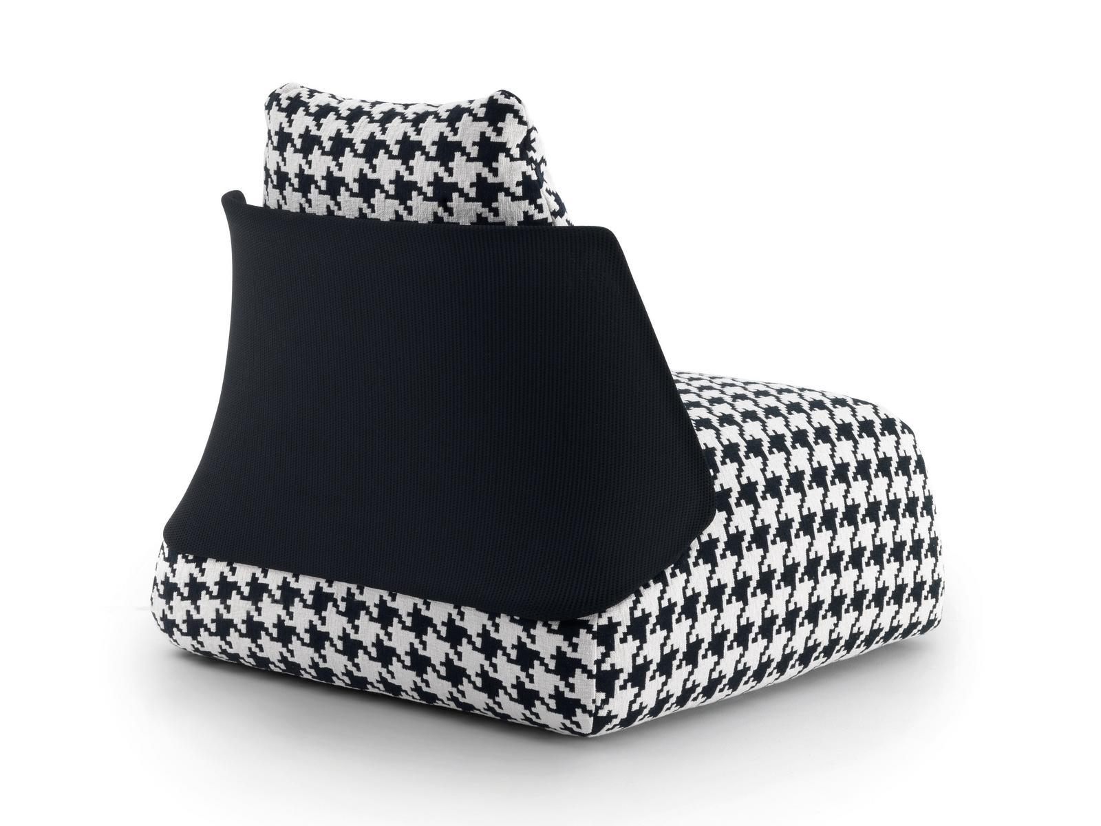 Upholstered fabric armchair with removable cover | Butterfly by Arflex