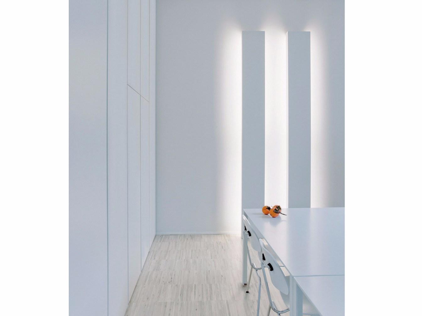 Fluorescent metal floor lamp with dimmer | Banner by Davide Groppi