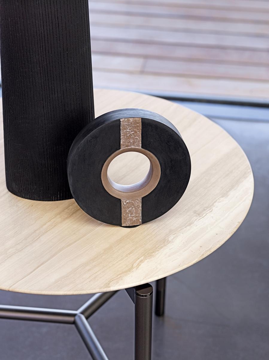 Marble coffee table | Iko by Flou