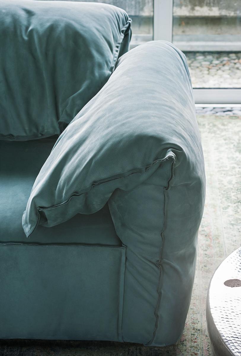 Leather sofa | Casablanca by Baxter