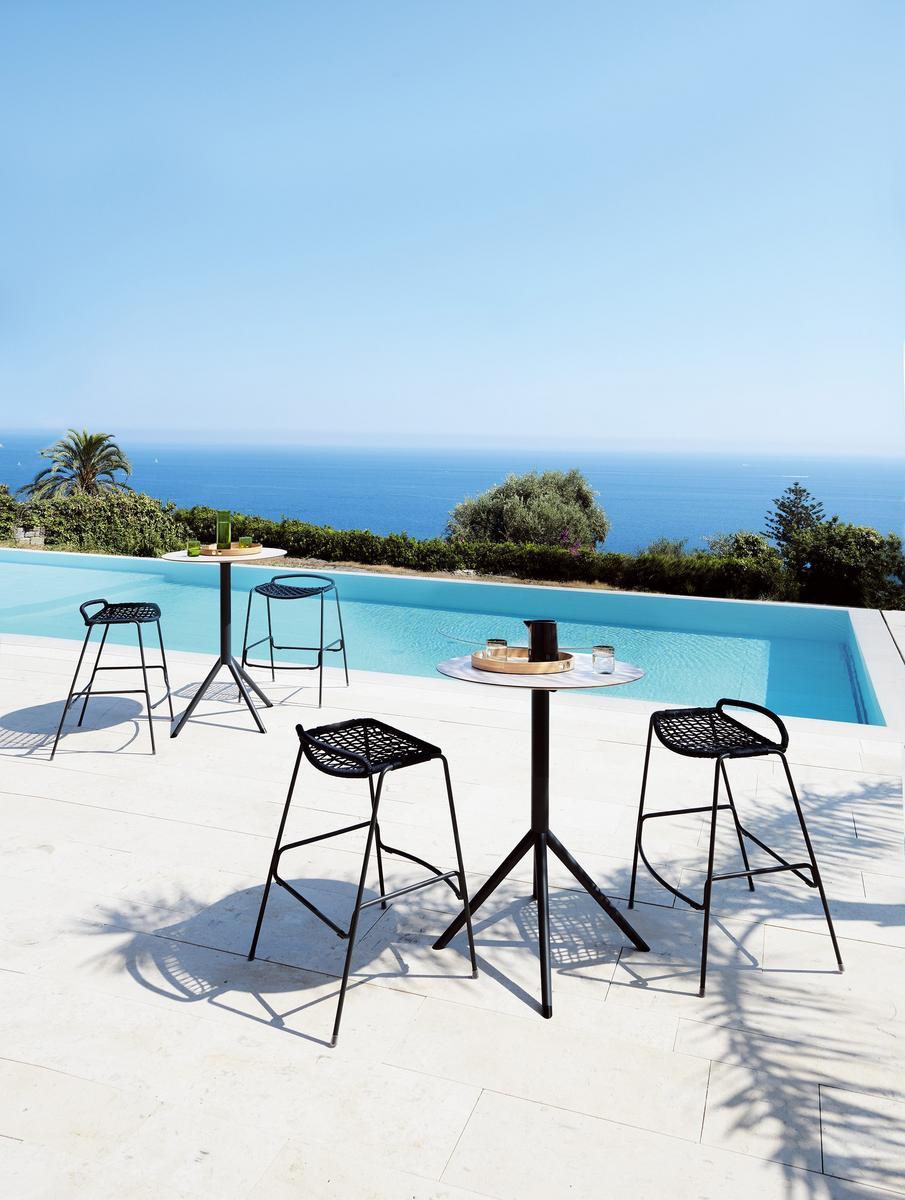 Stool with footrest | Egao by Potocco