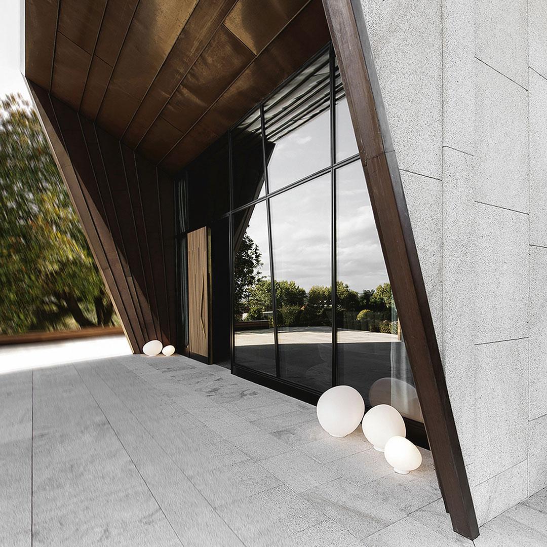 Plastic table lamp | Poly Gregg by Foscarini