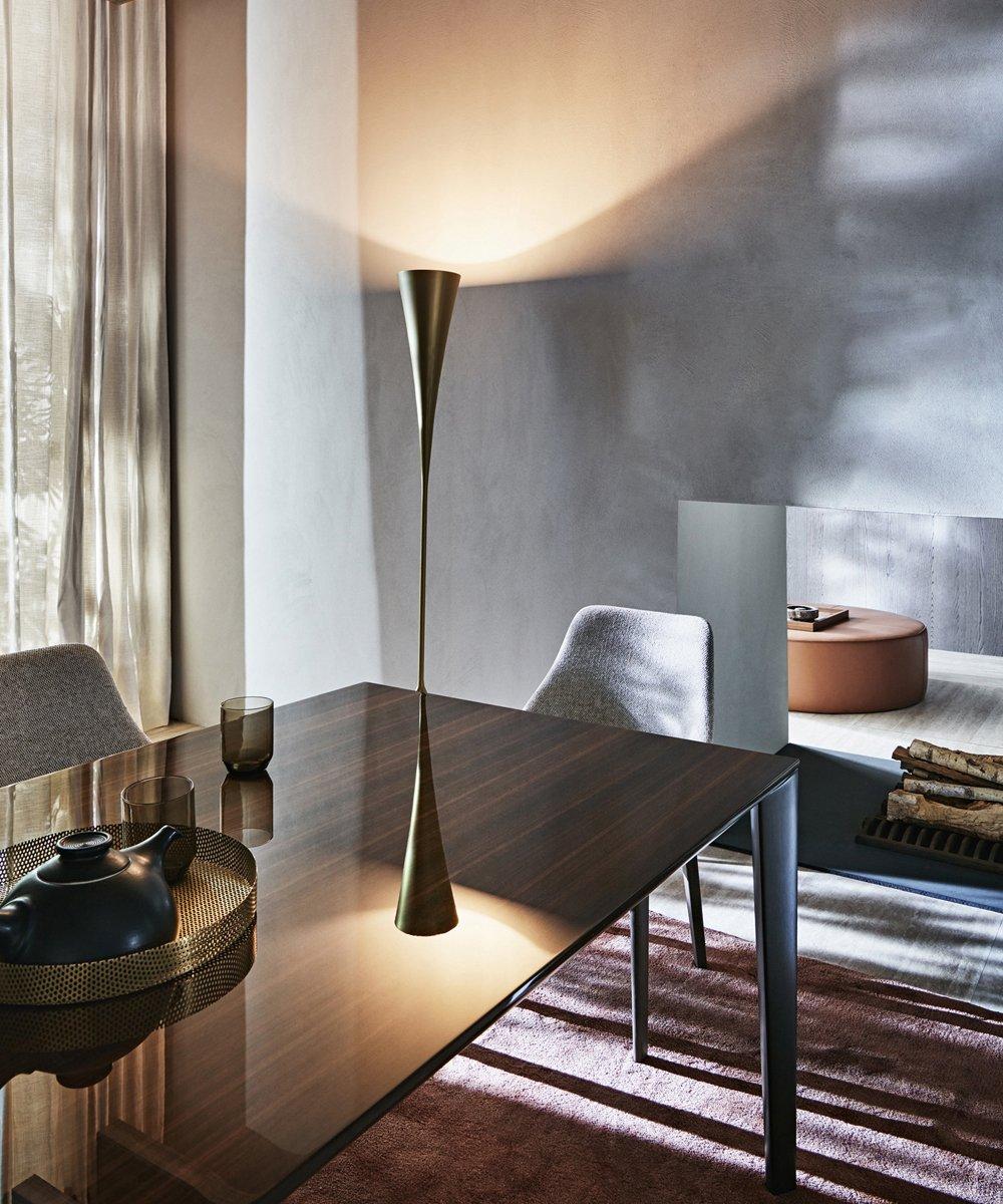 Rectangular wooden dining table | Filigree by Molteni