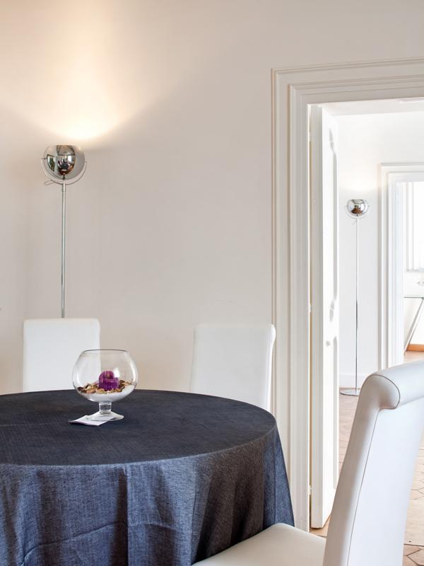 Adjustable metal floor lamp | Beluga Steel by Fabbian