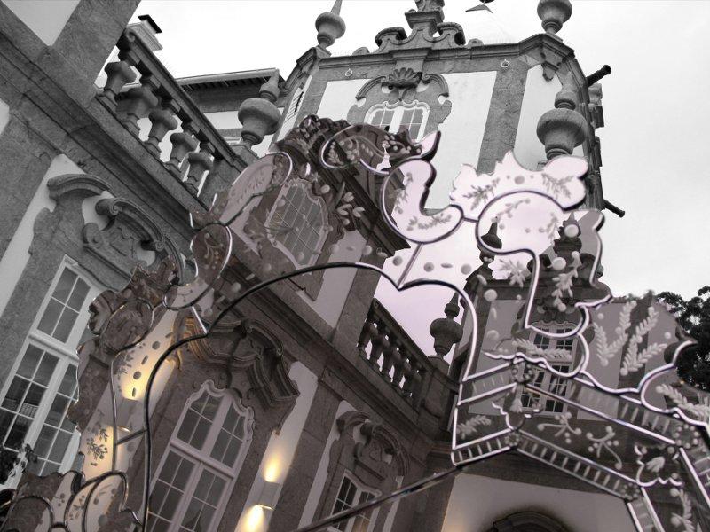 Wall-mounted mirror | Venice by Boca Do Lobo