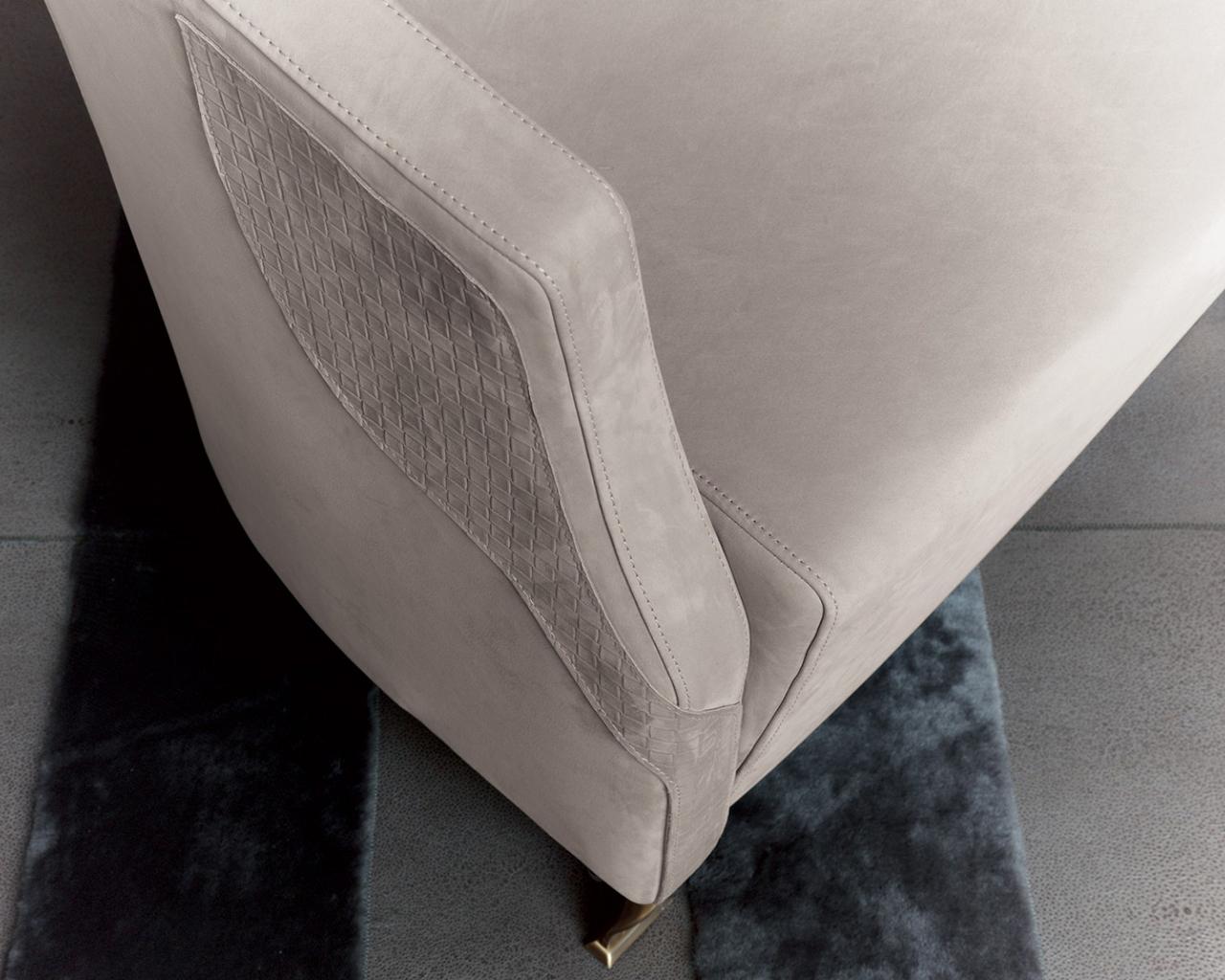 Leather armchair in a classic style | Angel by Rugiano