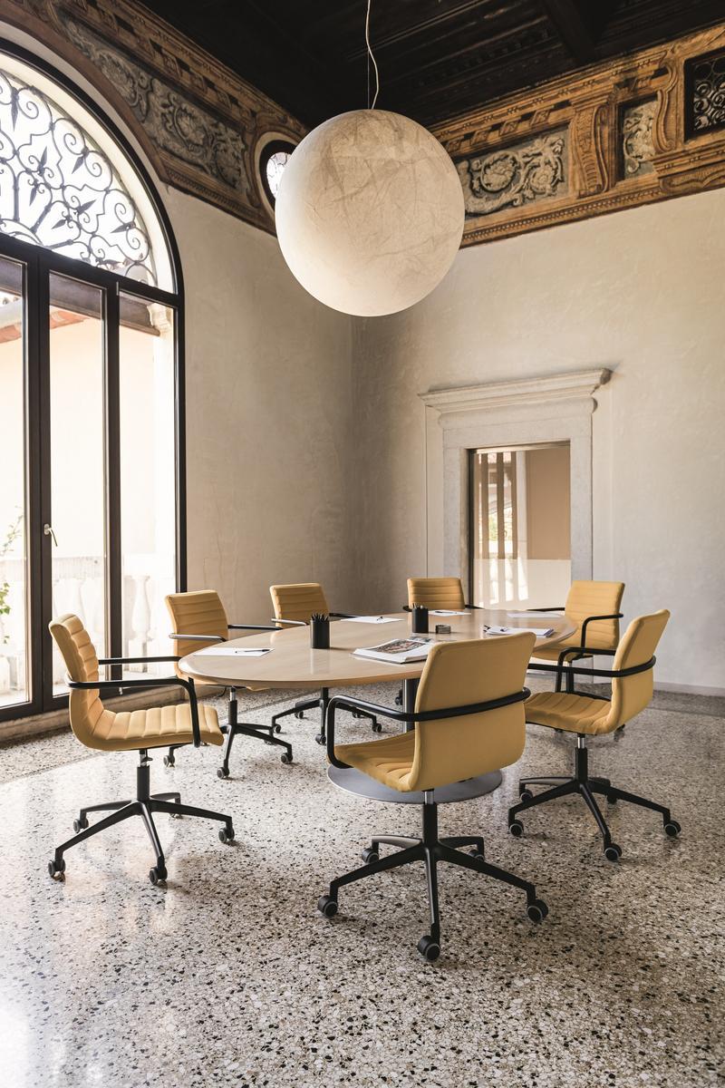 Fabric office chair with castors | Star Dpb by Midj