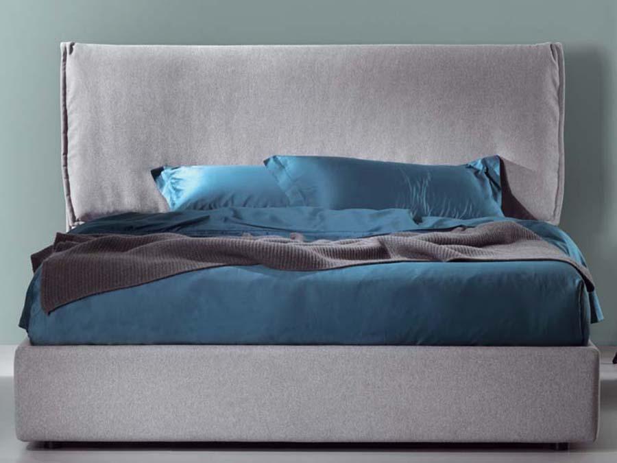 Leather bed with high headboard | Hollis by Dorelan