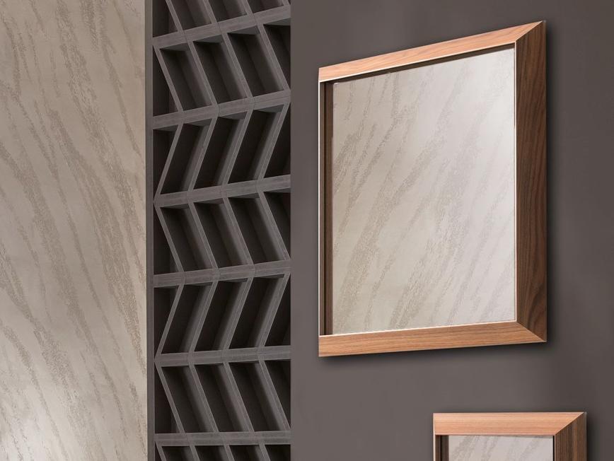 Square wall-mounted framed mirror | Quadro by Riflessi