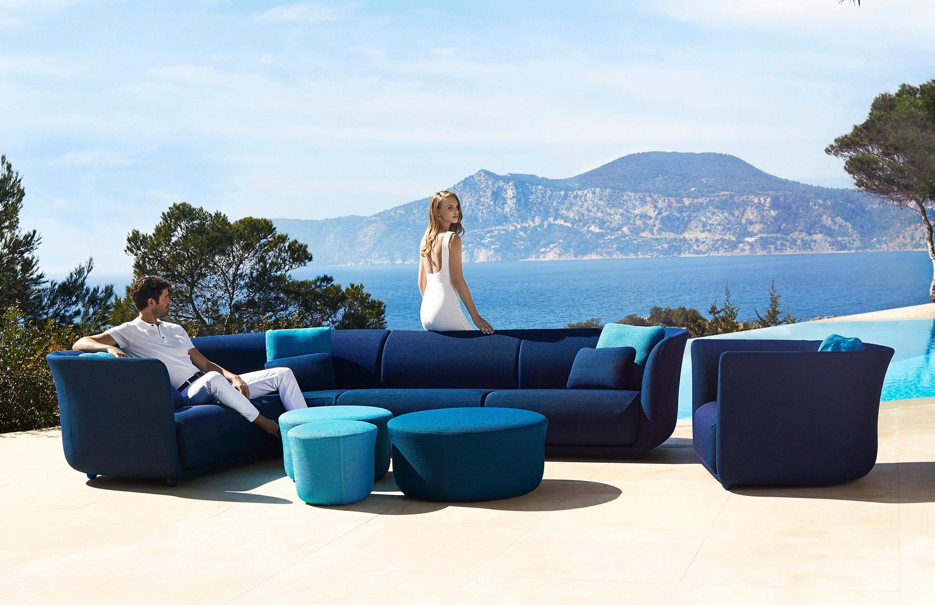 Modular fabric garden sofa | Suave by Vondom