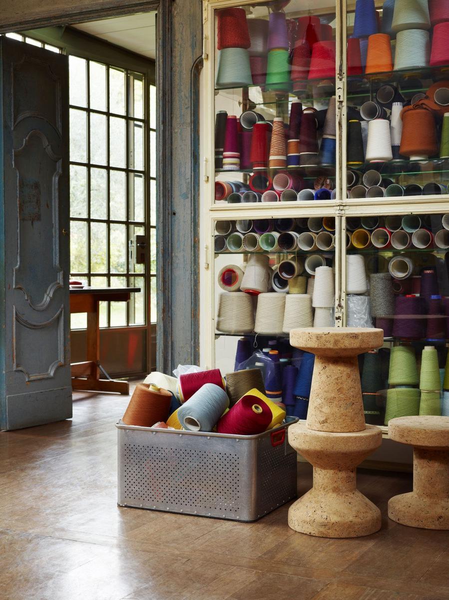 Cork stool / coffee table | Cork A by Vitra