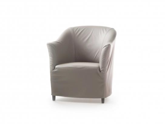 Leather armchair with armrests | Doralice by Flexform