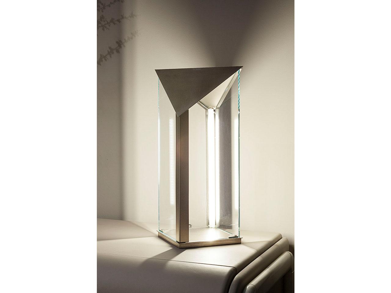 Metal and glass table lamp | Zero by Turri