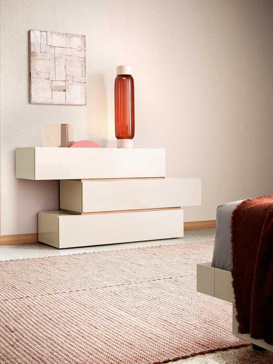 Wooden chest of drawers with integrated handles | People by Pianca