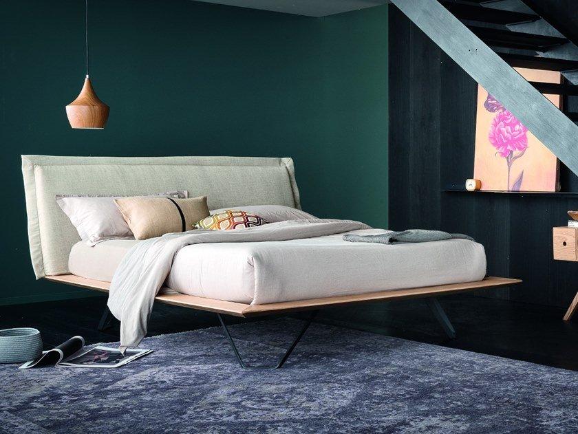 Oak double bed with upholstered headboard | Diamante 7370 by Altacorte