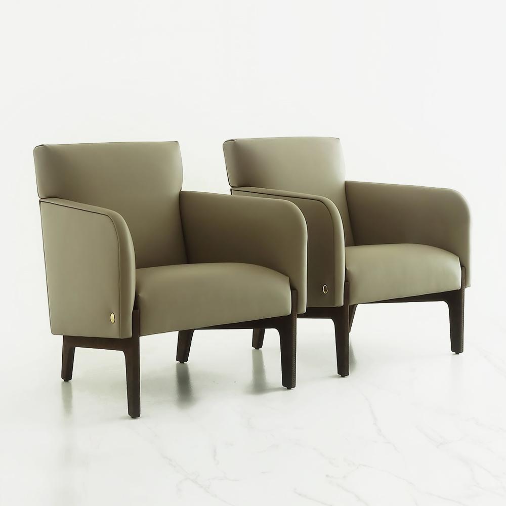Nabuk armchair in a luxury style | Agata by Rugiano