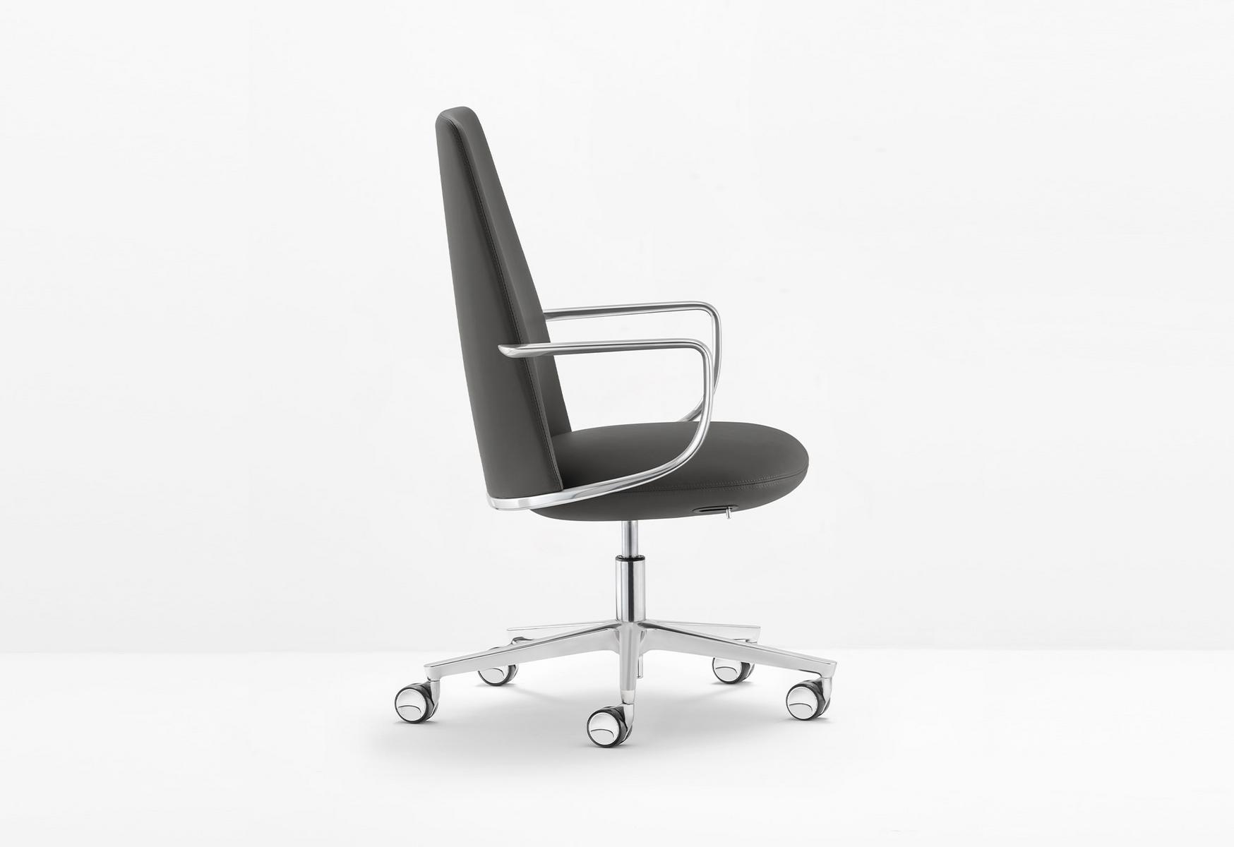 Executive chair with 5-spoke base | Elinor 3755 by Pedrali