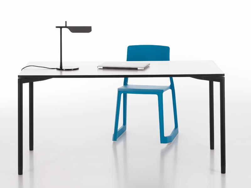 Rectangular wood veneer writing desk | Map by Vitra