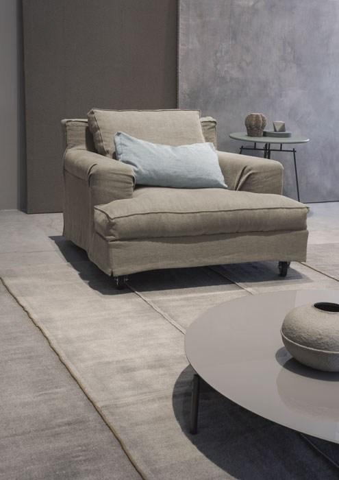 Fabric armchair with castors | Aberdeen by Lema