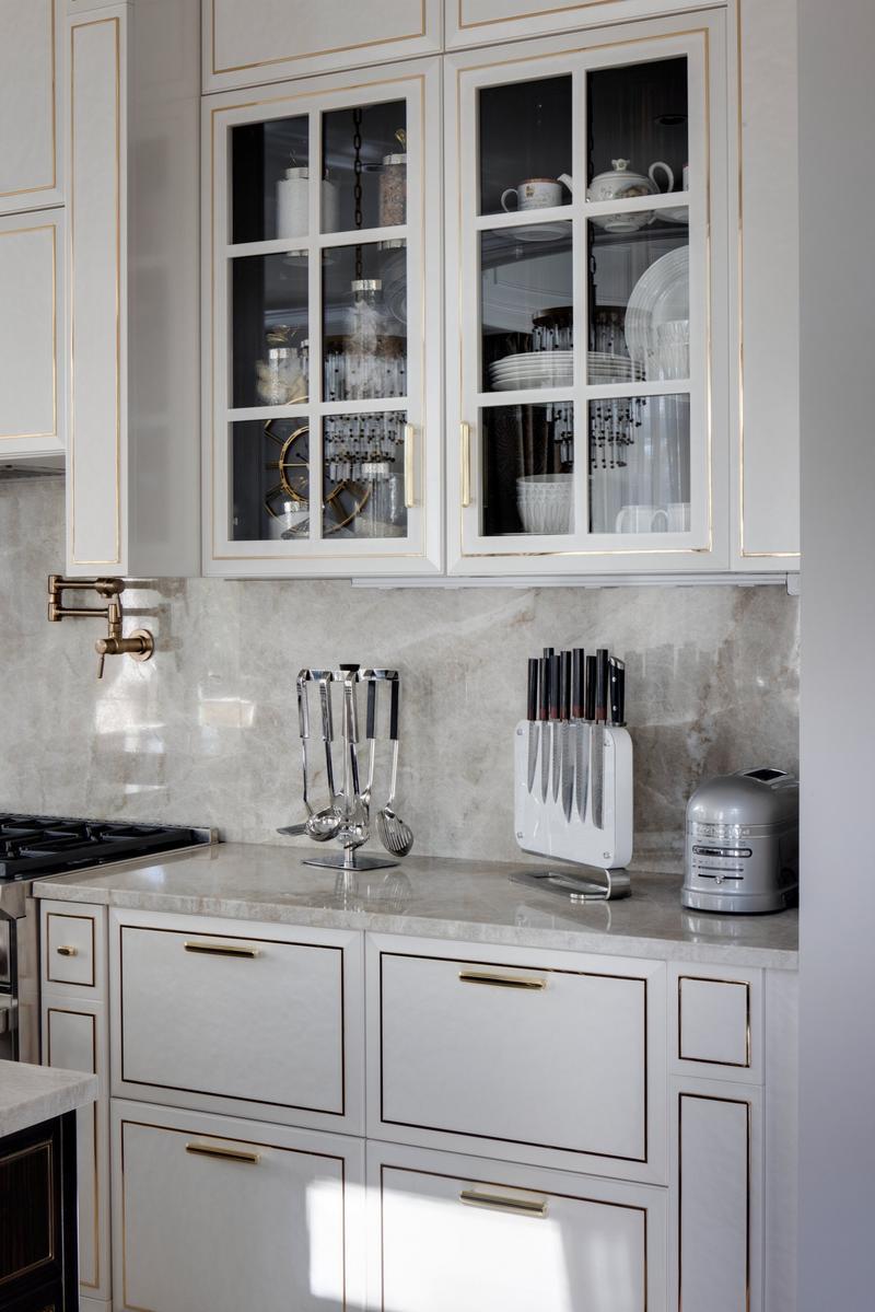Wooden kitchen with island Martini interiors Chicago - North Shore