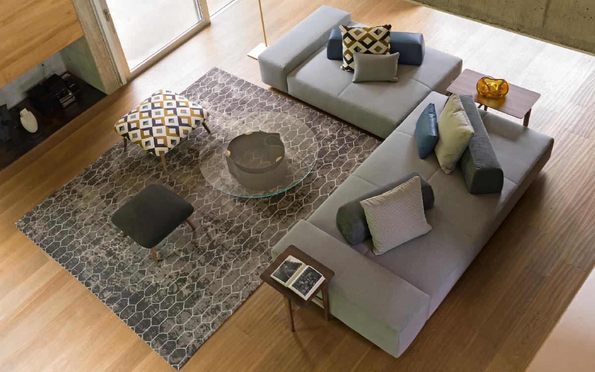 Upholstered modular fabric bench with back | Softbench by Flou