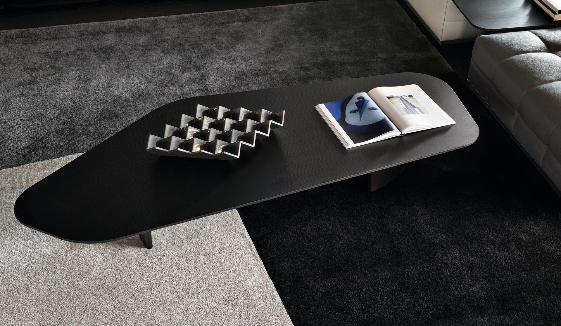 Coffee table | Song by Minotti