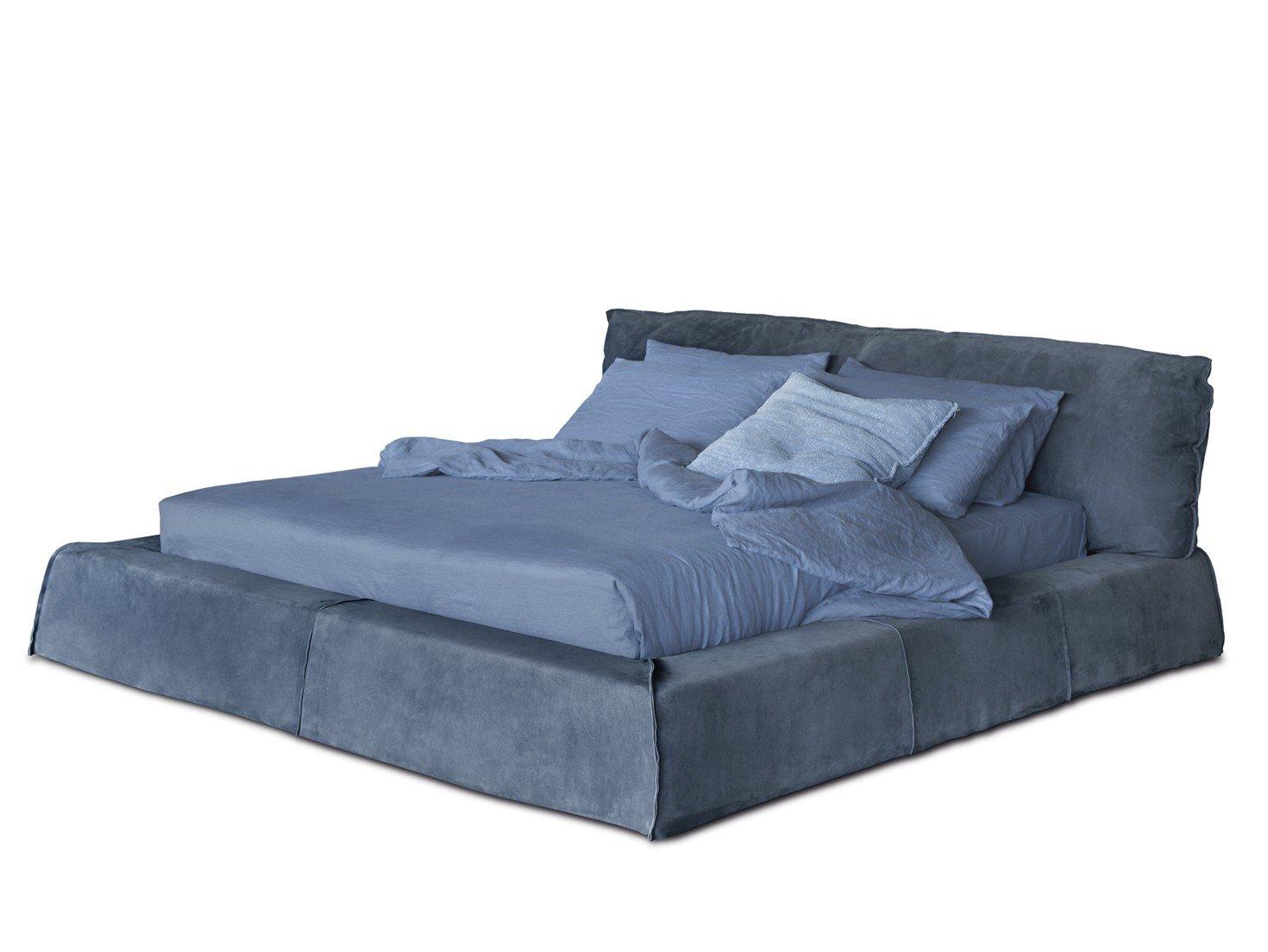 Upholstered leather bed | Paris by Baxter