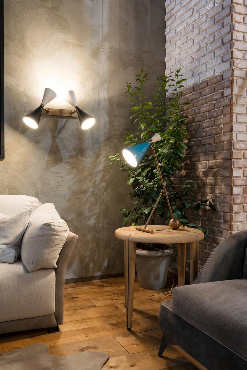 Brass and aluminium table lamp | Flipper by Mantellassi 1926