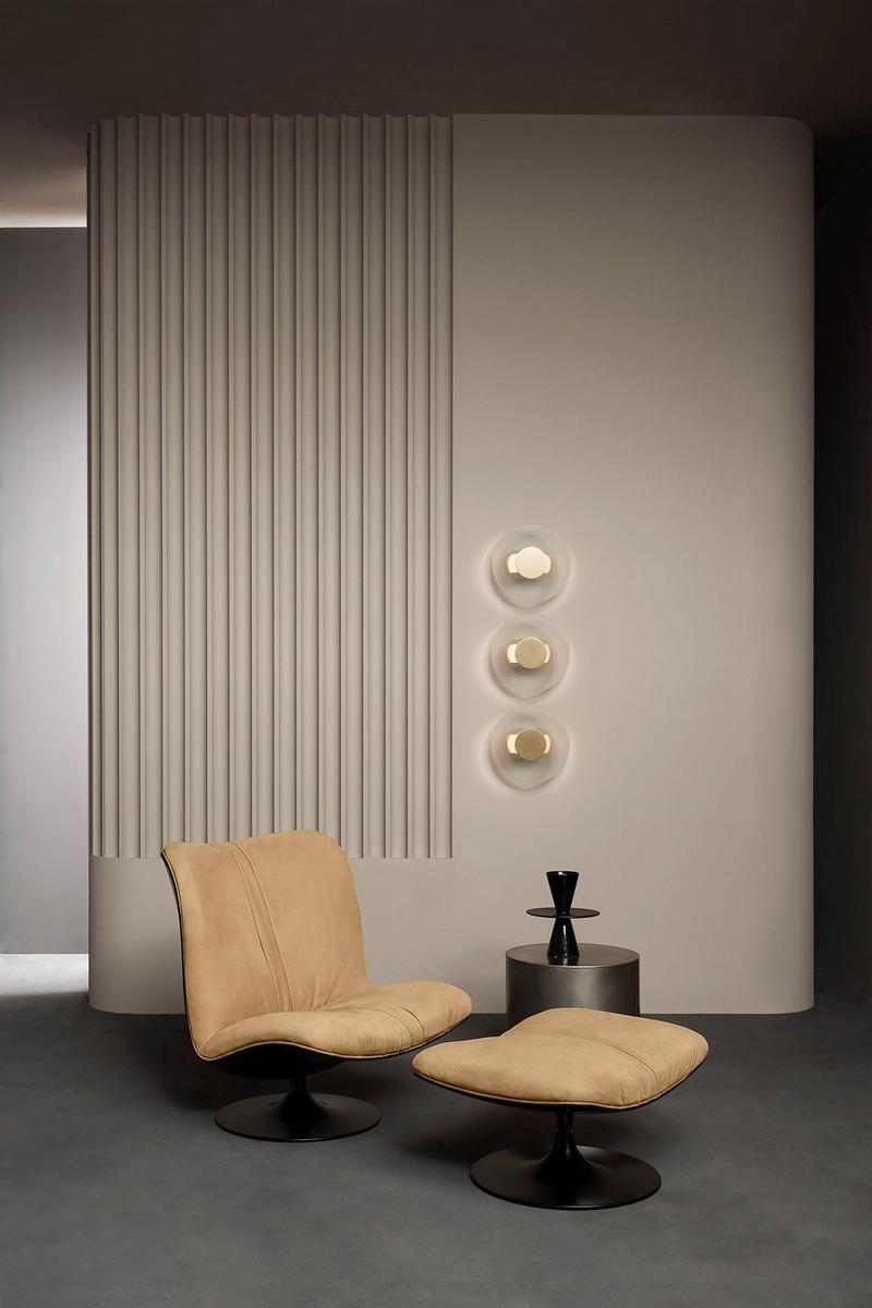 Swivel leather armchair | Marilyn by Baxter