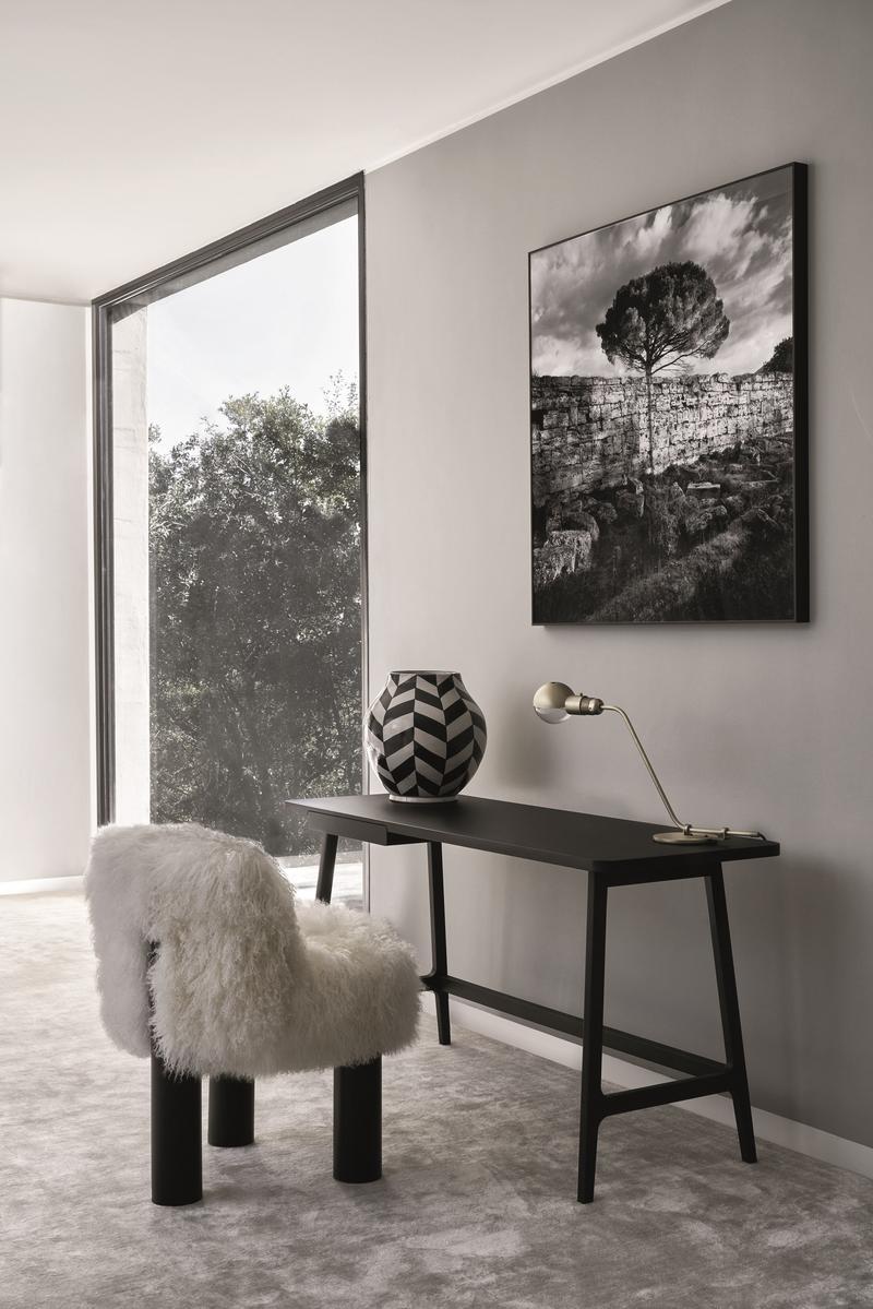 Upholstered fur easy chair | Botolo High by Arflex